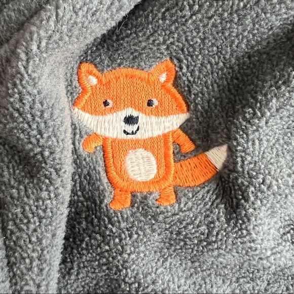 Onesie & zip up Vest Bundle • 6 months - Picture 7 of 9